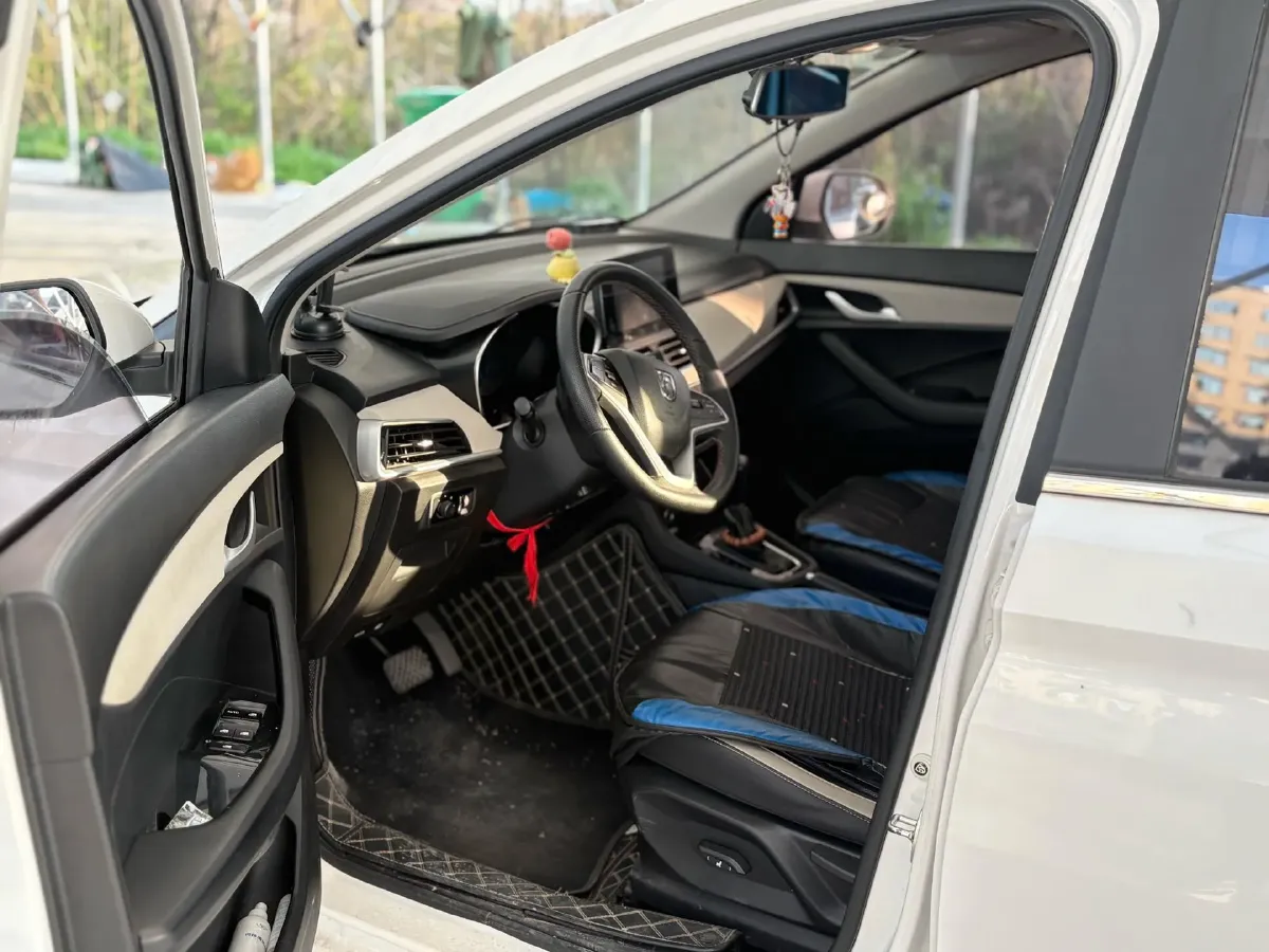 2019 BaoJun 360 1.5L 105HP L4 CVT,autocango,china used car exporter,china ev exporter,chinese used car exporter,chinese used ev exporter