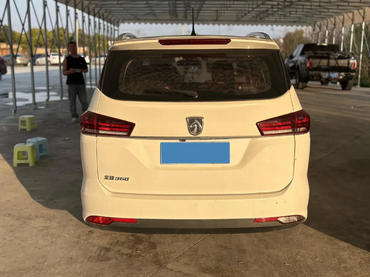 2019 BaoJun 360 1.5L 105HP L4 CVT,autocango,china used car exporter,china ev exporter,chinese used car exporter,chinese used ev exporter