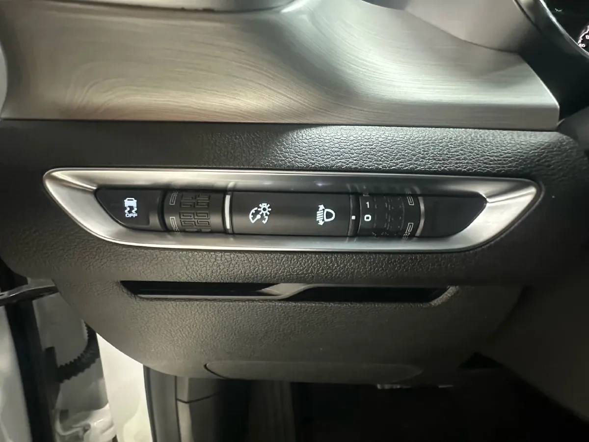 2021 Geely Coolray 1.4T 141HP L4 6DCT,autocango,china used car exporter,china ev exporter,chinese used car exporter,chinese used ev exporter