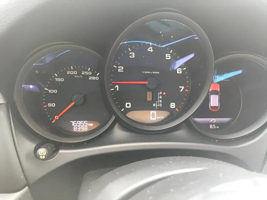 2018 Porsche Macan 2.0T 252HP L4 7DCT,autocango,china used car exporter,china ev exporter,chinese used car exporter,chinese used ev exporter