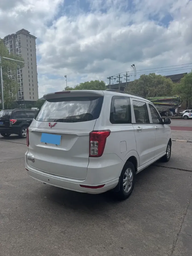 2021 WuLing RongGuang New Truck 1.5L 99HP L4 5MT,autocango,china used car exporter,china ev exporter,chinese used car exporter,chinese used ev exporter