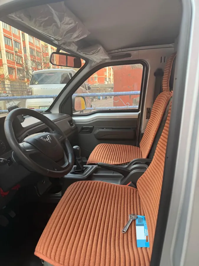 2019 WuLing RongGuang New Truck 1.5L 107HP L4 5MT,autocango,china used car exporter,china ev exporter,chinese used car exporter,chinese used ev exporter