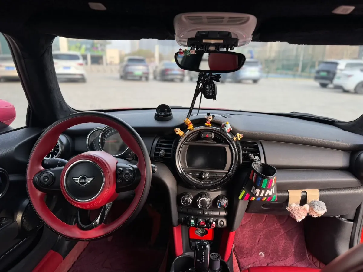 2021 MINI MINI 1.5T 102HP L3 7DCT,autocango,china used car exporter,china ev exporter,chinese used car exporter,chinese used ev exporter