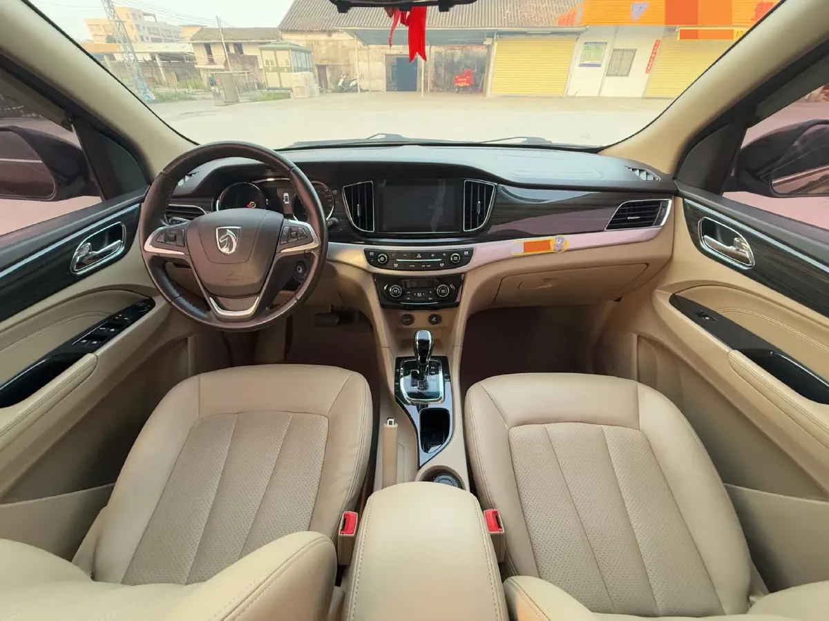 2017 BaoJun 730 1.5T 150HP L4 6MT,autocango,china used car exporter,china ev exporter,chinese used car exporter,chinese used ev exporter