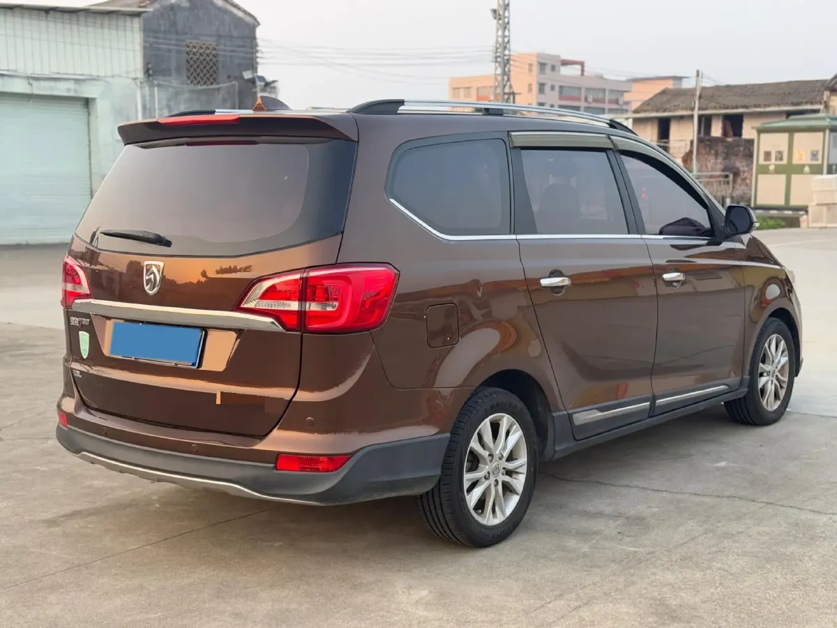 2017 BaoJun 730 1.5T 150HP L4 6MT,autocango,china used car exporter,china ev exporter,chinese used car exporter,chinese used ev exporter