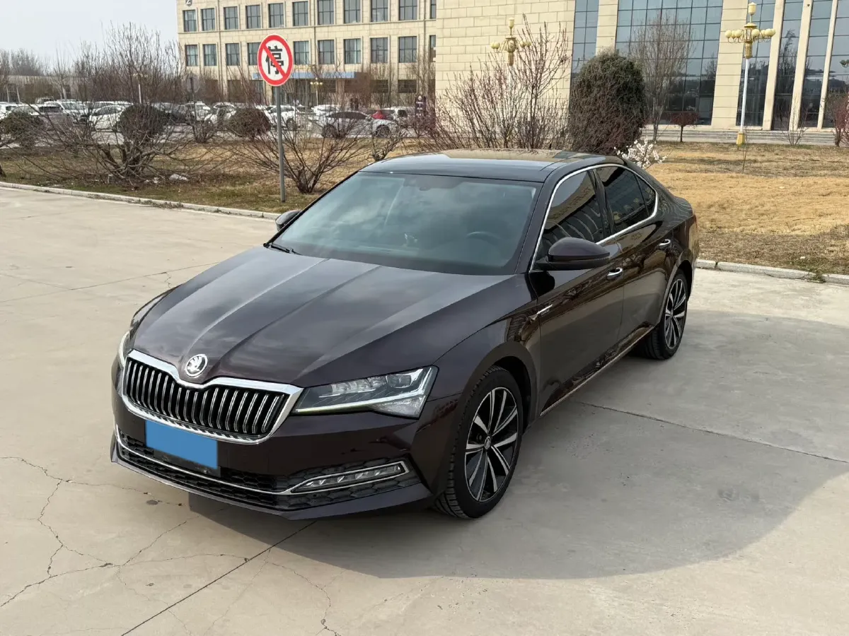 2019 Skoda Superb 2.0T 186HP L4 7DCT,autocango,china used car exporter,china ev exporter,chinese used car exporter,chinese used ev exporter