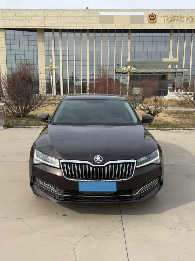 2019 Skoda Superb 2.0T 186HP L4 7DCT,autocango,china used car exporter,china ev exporter,chinese used car exporter,chinese used ev exporter