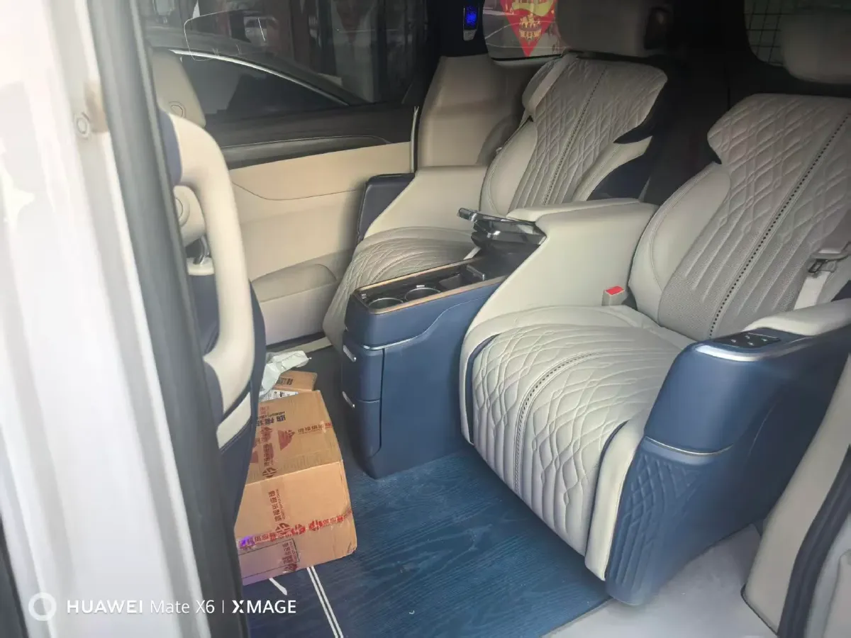 2023 Buick GL8 2.0T 237HP L4 9AT,autocango,china used car exporter,china ev exporter,chinese used car exporter,chinese used ev exporter