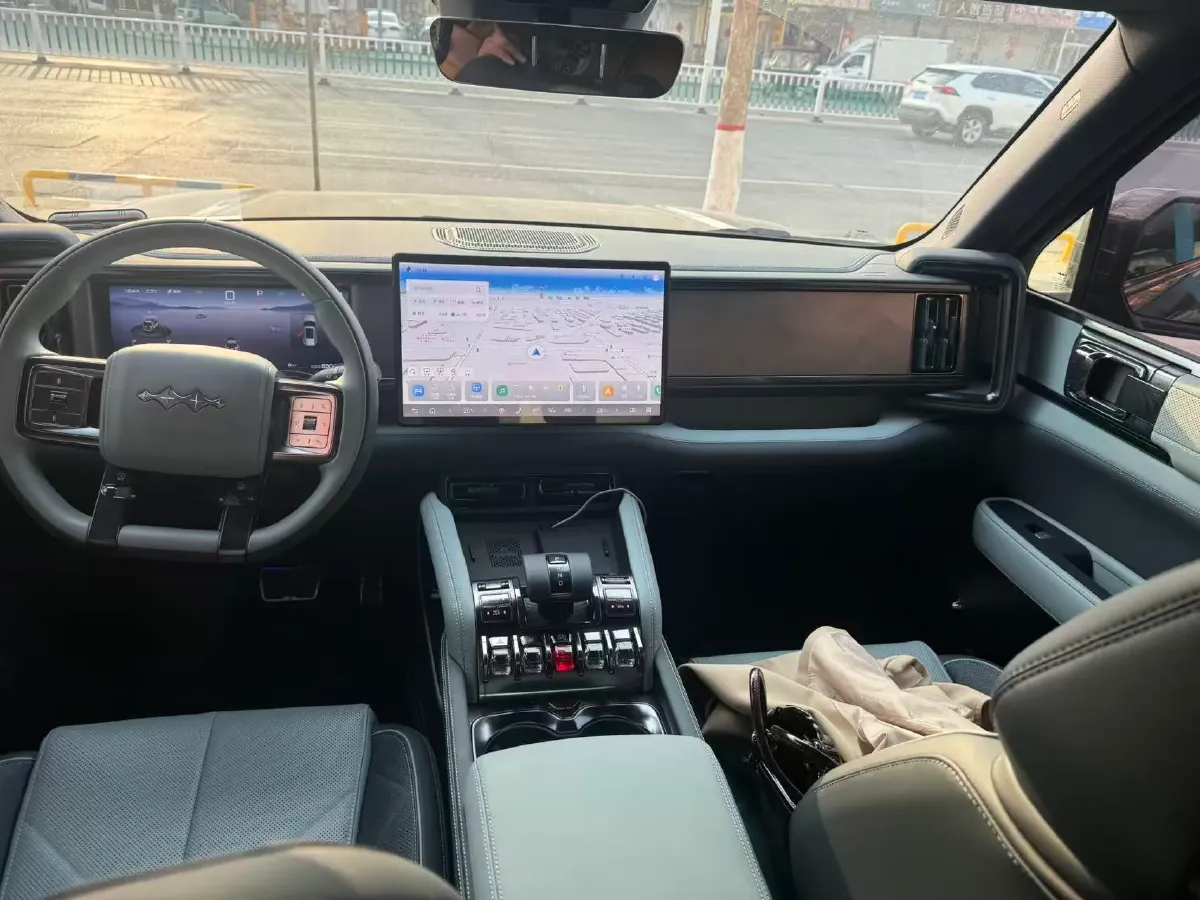 2025 FangChengBao Bao 5 1.5T 194HP L4 E-CVT PHEV 31.8KWH,autocango,china used car exporter,china ev exporter,chinese used car exporter,chinese used ev exporter