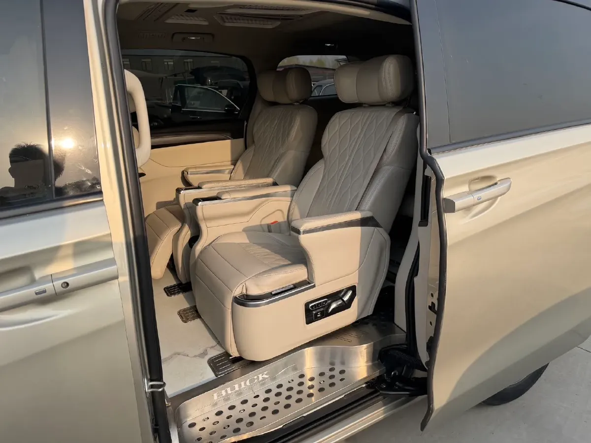 2022 Buick GL8 2.0T 237HP L4 9AT,autocango,china used car exporter,china ev exporter,chinese used car exporter,chinese used ev exporter