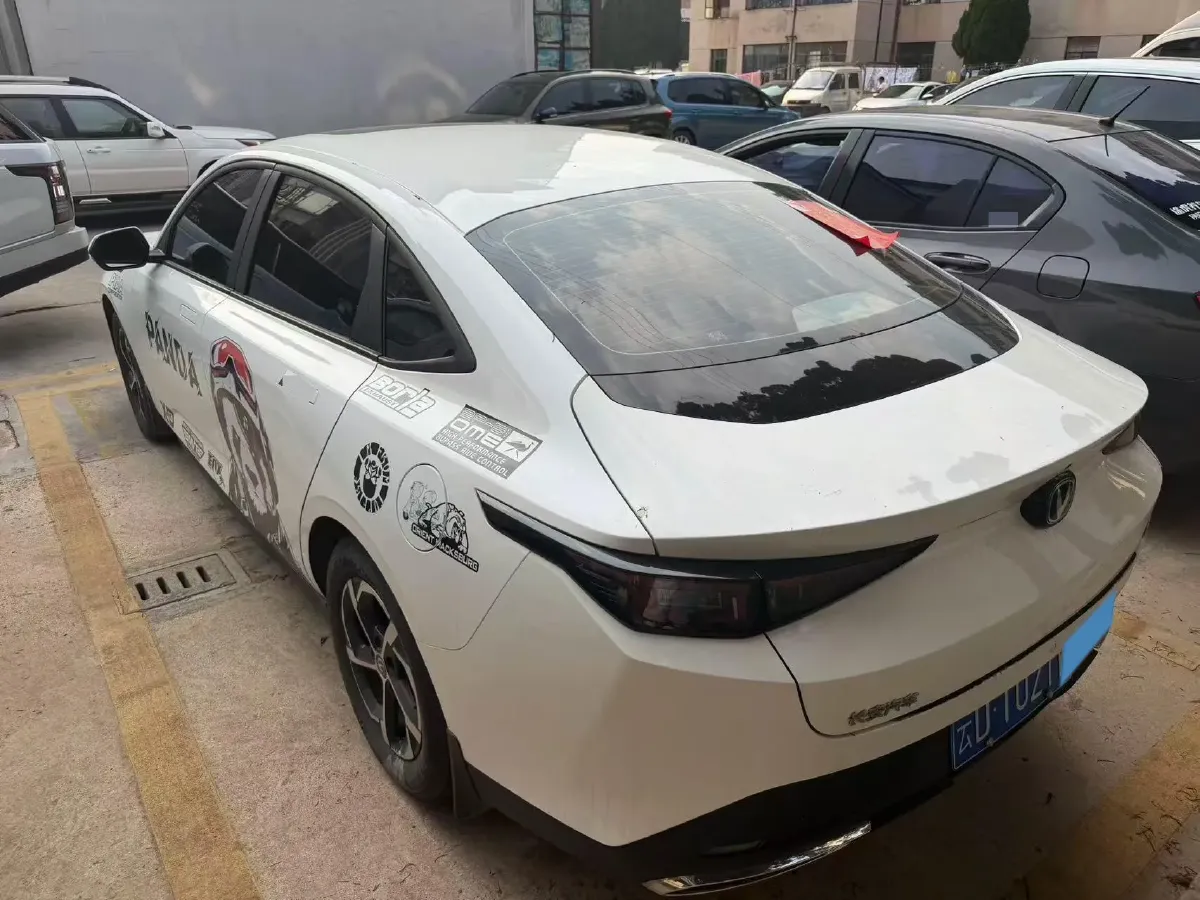 2024 ChangAn Eado 1.5T 170HP L4 7DCT,autocango,china used car exporter,china ev exporter,chinese used car exporter,chinese used ev exporter