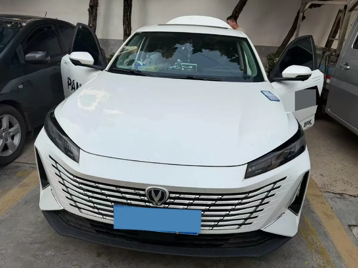 2024 ChangAn Eado 1.5T 170HP L4 7DCT,autocango,china used car exporter,china ev exporter,chinese used car exporter,chinese used ev exporter