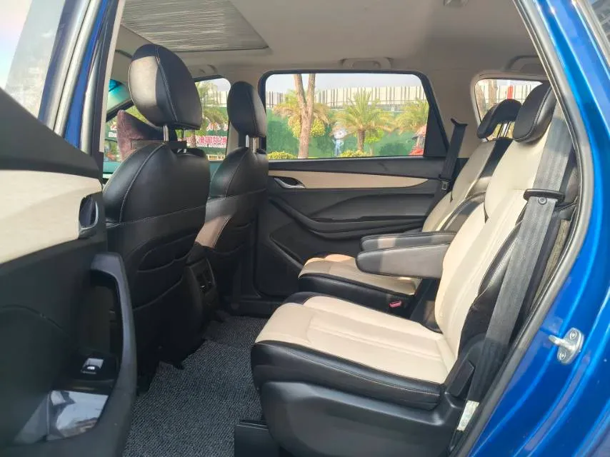 2018 BaoJun 530 1.5T 150HP L4 6MT,autocango,china used car exporter,china ev exporter,chinese used car exporter,chinese used ev exporter