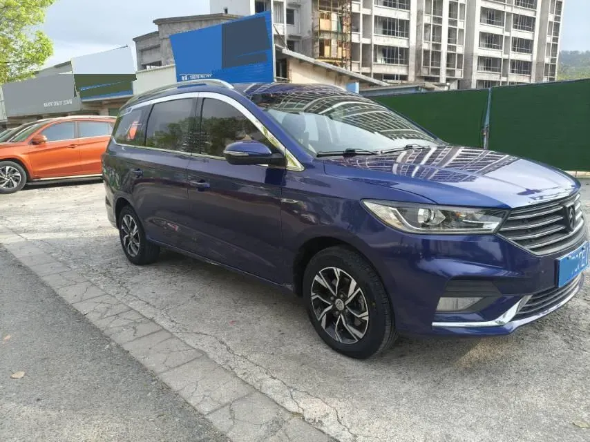 2018 BaoJun 530 1.5T 150HP L4 6MT,autocango,china used car exporter,china ev exporter,chinese used car exporter,chinese used ev exporter