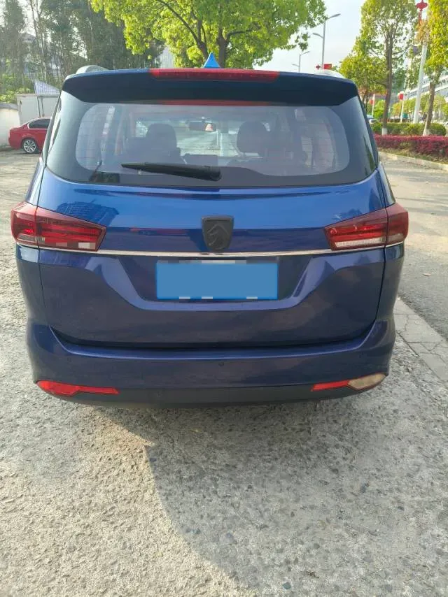 2018 BaoJun 530 1.5T 150HP L4 6MT,autocango,china used car exporter,china ev exporter,chinese used car exporter,chinese used ev exporter