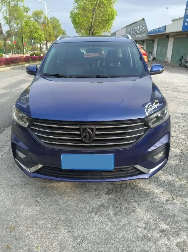 2018 BaoJun 530 1.5T 150HP L4 6MT,autocango,china used car exporter,china ev exporter,chinese used car exporter,chinese used ev exporter