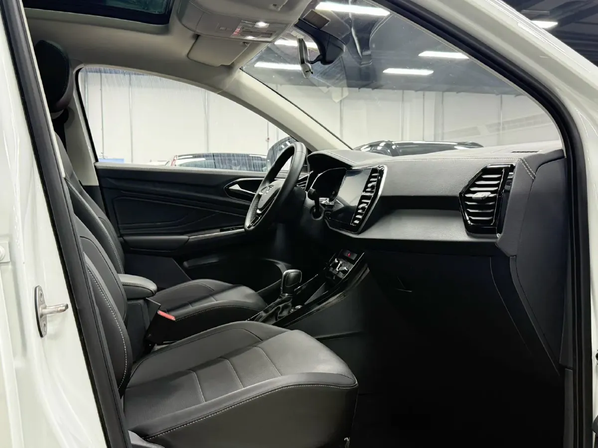 2021 Jetta VS7 1.4T 150HP L4 6AT,autocango,china used car exporter,china ev exporter,chinese used car exporter,chinese used ev exporter