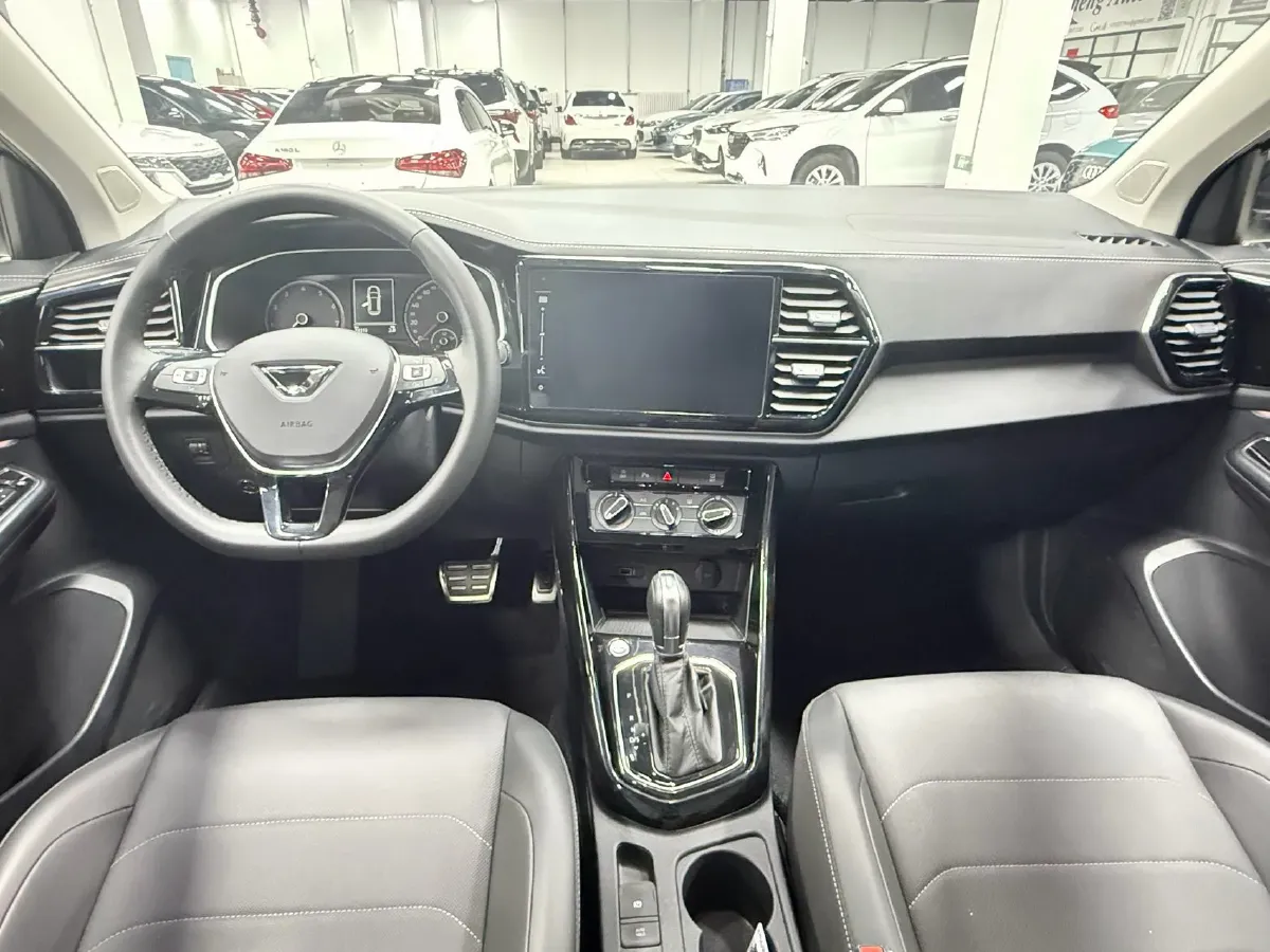 2021 Jetta VS7 1.4T 150HP L4 6AT,autocango,china used car exporter,china ev exporter,chinese used car exporter,chinese used ev exporter