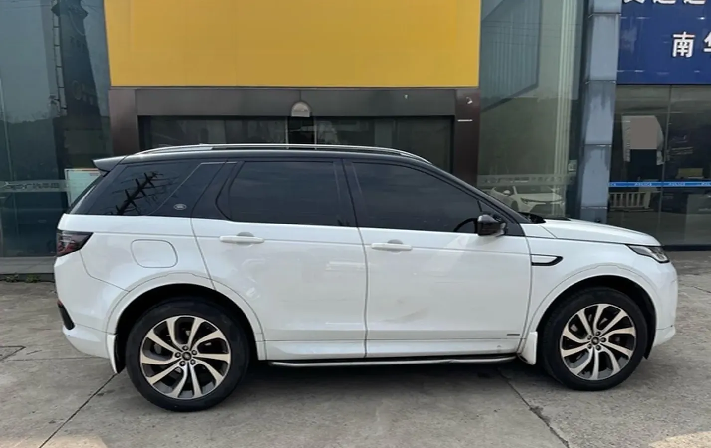 2020 Land Rover Discovery Sport 2.0T 249HP L4 9AT,autocango,china used car exporter,china ev exporter,chinese used car exporter,chinese used ev exporter