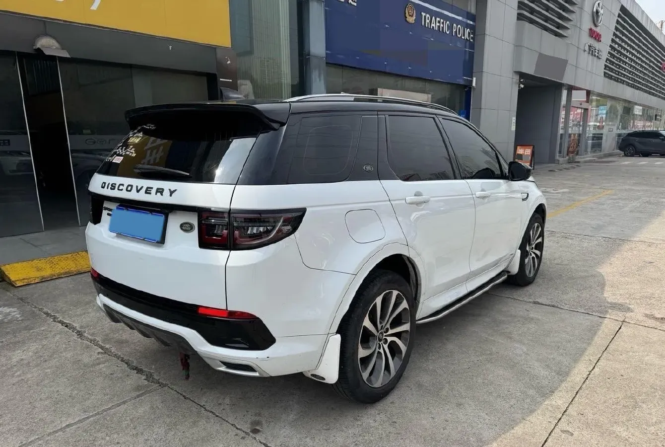 2020 Land Rover Discovery Sport 2.0T 249HP L4 9AT,autocango,china used car exporter,china ev exporter,chinese used car exporter,chinese used ev exporter