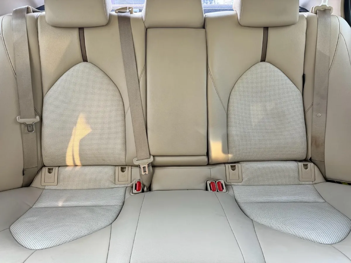 2019 Toyota Camry 2.5L 209HP L4 8AT,autocango,china used car exporter,china ev exporter,chinese used car exporter,chinese used ev exporter