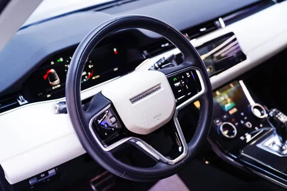 2021 Land Rover Range Rover Evoque 2.0T 249HP L4 9AT,autocango,china used car exporter,china ev exporter,chinese used car exporter,chinese used ev exporter