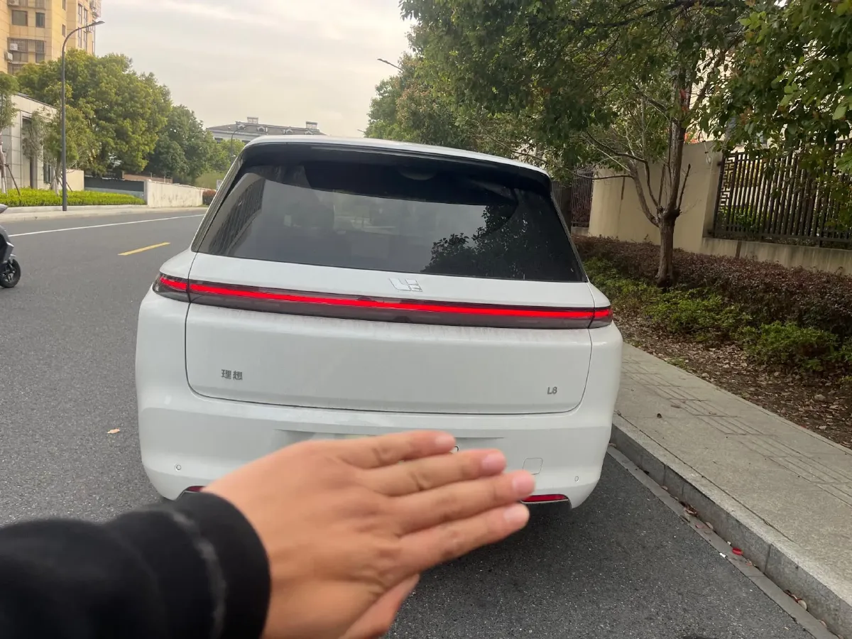 2025 Li L8 Range Extended 154HP REEV,autocango,china used car exporter,china ev exporter,chinese used car exporter,chinese used ev exporter