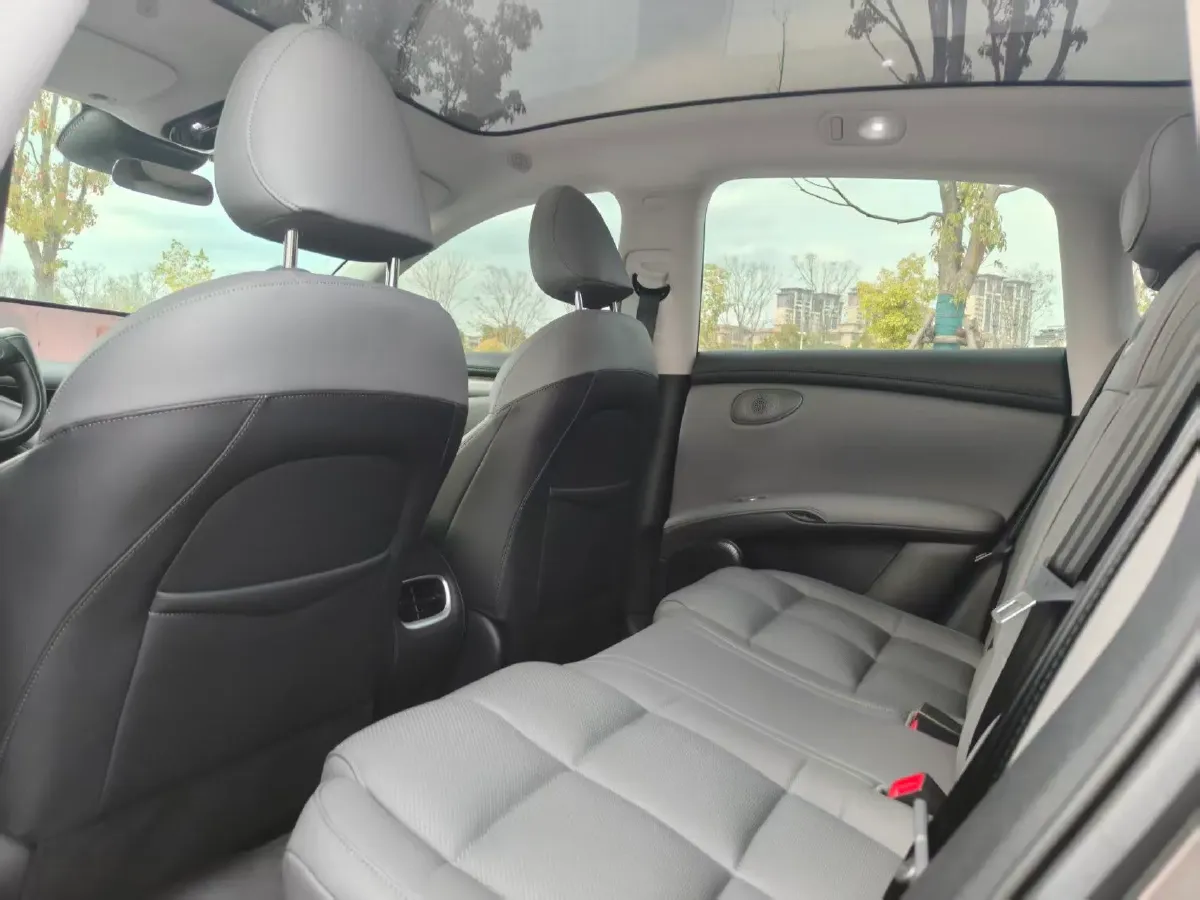 2023 IM LS6 BEV 90KWH,autocango,china used car exporter,china ev exporter,chinese used car exporter,chinese used ev exporter