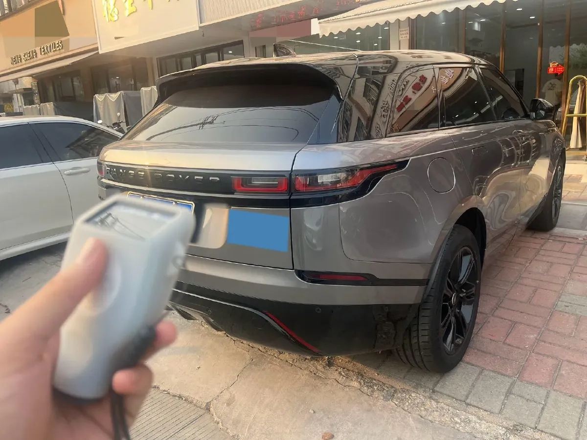 2021 Land Rover Range Rover Velar 2.0T 250HP L4 8AT,autocango,china used car exporter,china ev exporter,chinese used car exporter,chinese used ev exporter