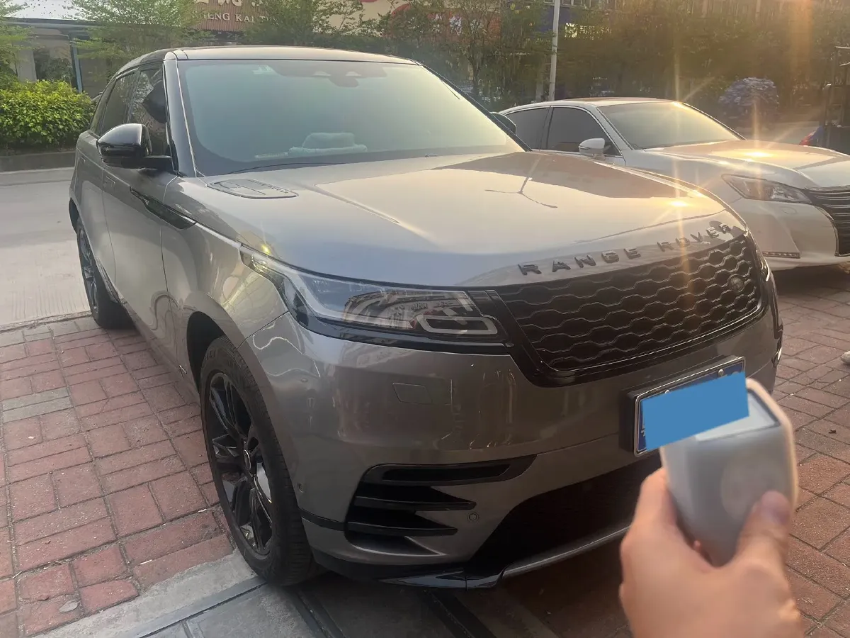 2021 Land Rover Range Rover Velar 2.0T 250HP L4 8AT,autocango,china used car exporter,china ev exporter,chinese used car exporter,chinese used ev exporter