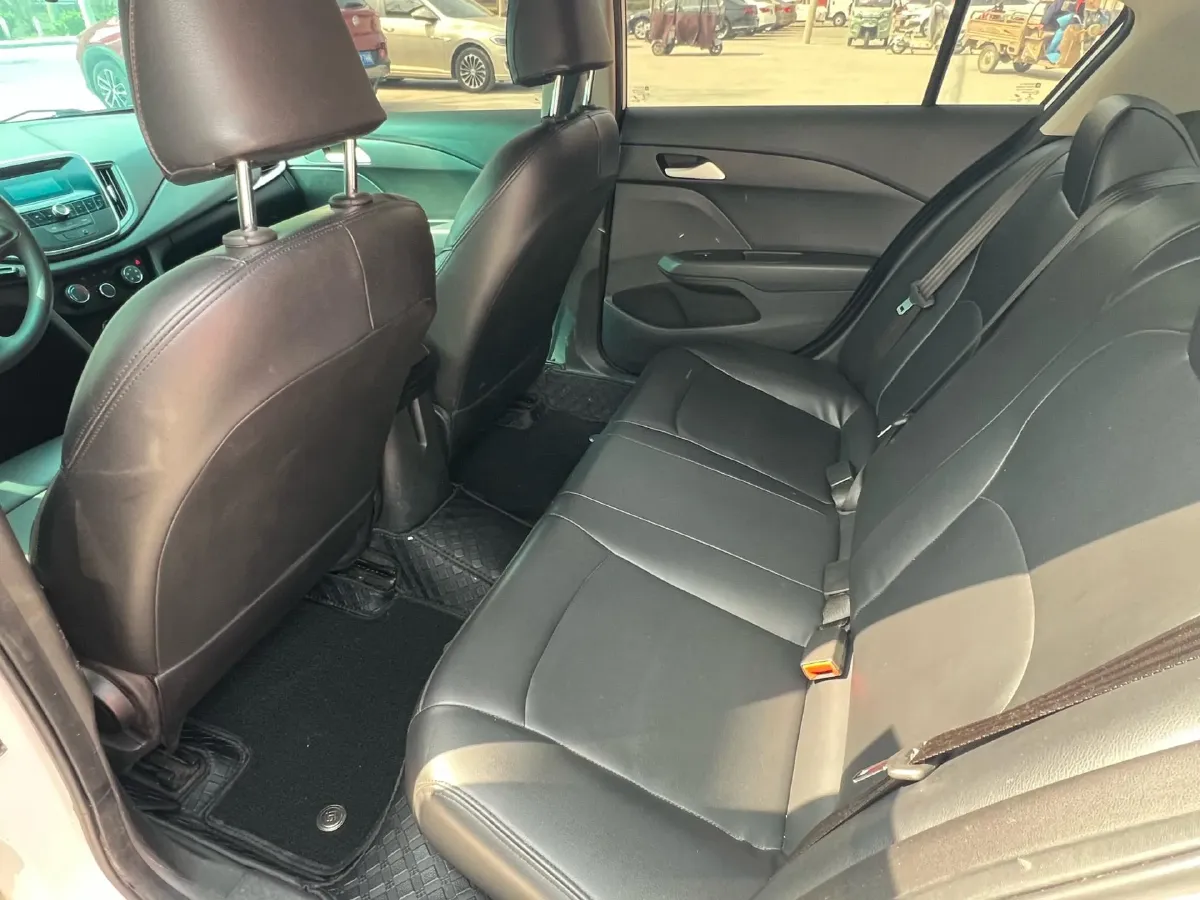 2019 DongFeng Forthing LingZhi 1.6L 122HP L4 5MT,autocango,china used car exporter,china ev exporter,chinese used car exporter,chinese used ev exporter