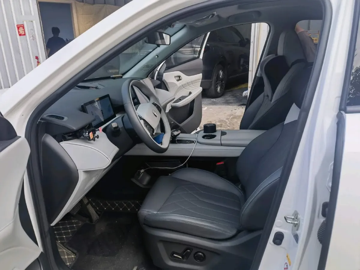 2024 ChangAn UNI-Z 1.5L 98HP L4 E-CVT PHEV 18.4KWH,autocango,china used car exporter,china ev exporter,chinese used car exporter,chinese used ev exporter