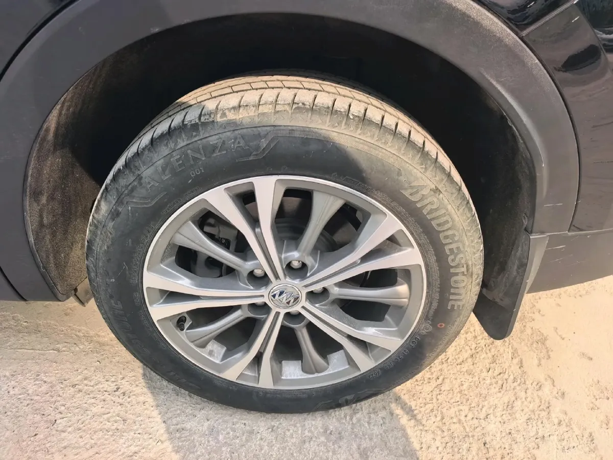 2023 Buick EnvisionPlus 2.0T 237HP L4 9AT,autocango,china used car exporter,china ev exporter,chinese used car exporter,chinese used ev exporter