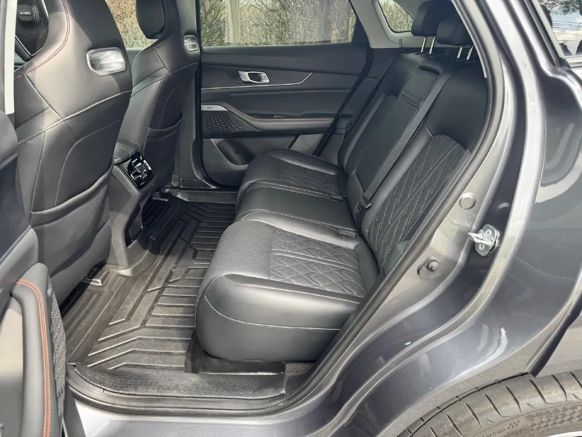 2021 ChangAn UNI-K 2.0T 233HP L4 8AT,autocango,china used car exporter,china ev exporter,chinese used car exporter,chinese used ev exporter