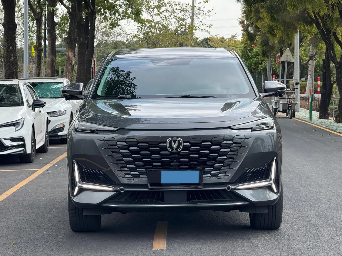2021 ChangAn UNI-K 2.0T 233HP L4 8AT,autocango,china used car exporter,china ev exporter,chinese used car exporter,chinese used ev exporter