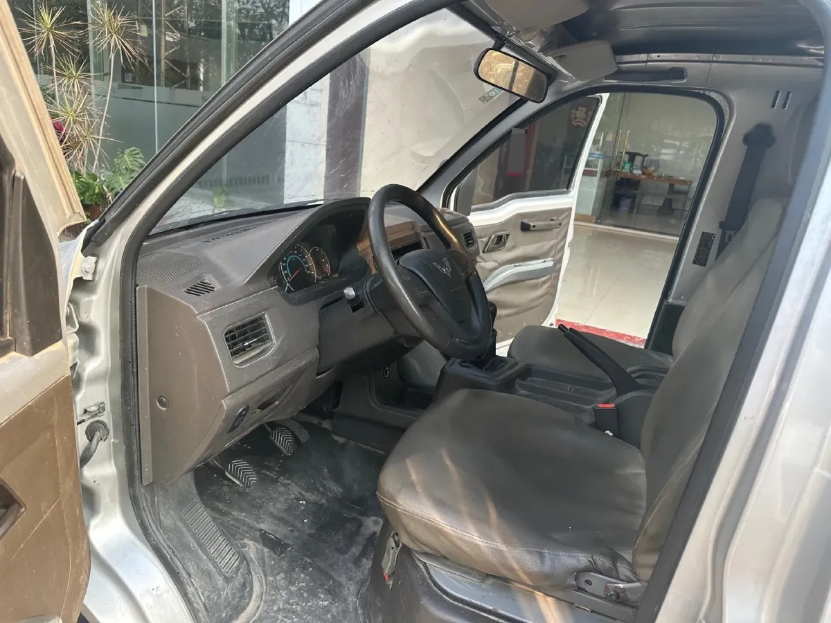 2019 WuLing RongGuang New Truck 1.8L 133HP L4 5MT,autocango,china used car exporter,china ev exporter,chinese used car exporter,chinese used ev exporter