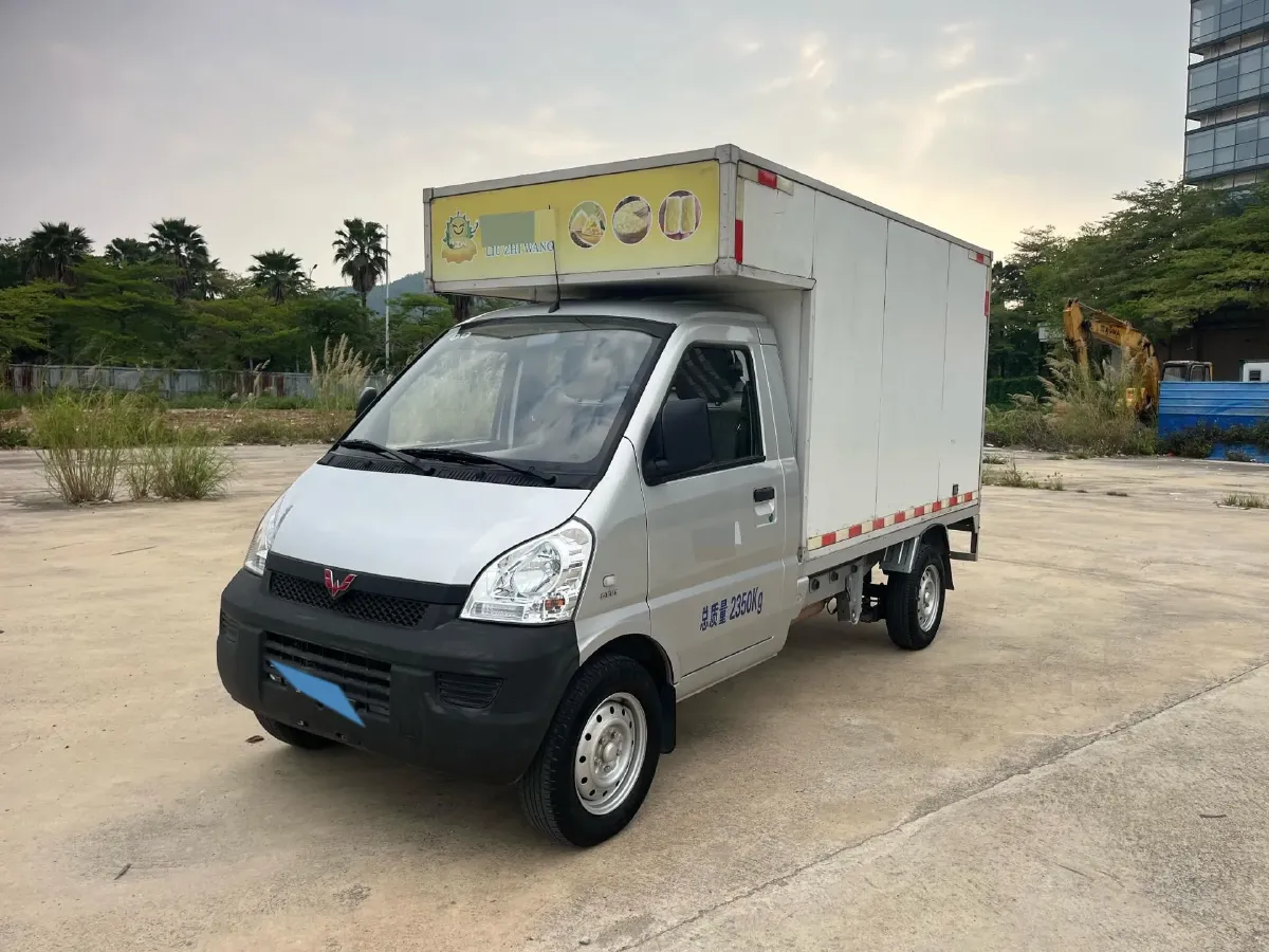 2021 WuLing RongGuang Mini Truck 1.5L 99HP L4 5MT,autocango,china used car exporter,china ev exporter,chinese used car exporter,chinese used ev exporter