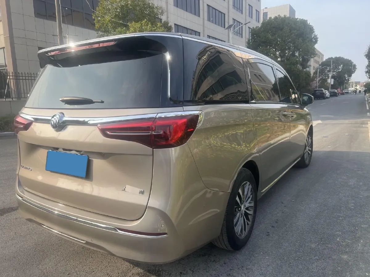 2023 Buick GL8 2.0T 237HP L4 9AT,autocango,china used car exporter,china ev exporter,chinese used car exporter,chinese used ev exporter