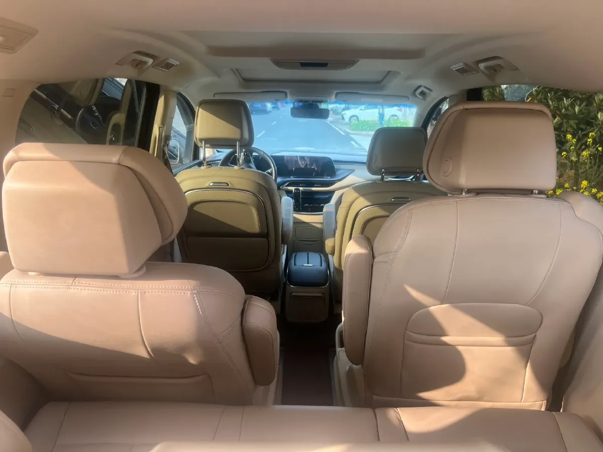 2023 Buick GL8 2.0T 237HP L4 9AT,autocango,china used car exporter,china ev exporter,chinese used car exporter,chinese used ev exporter