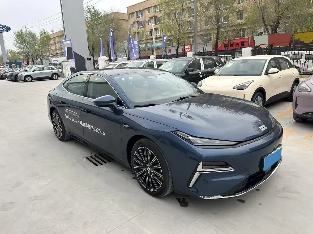 2025 Geely Galaxy Starshine 8 1.5T 163HP L4 3DHT PHEV 18.4KWH,autocango,china used car exporter,china ev exporter,chinese used car exporter,chinese used ev exporter