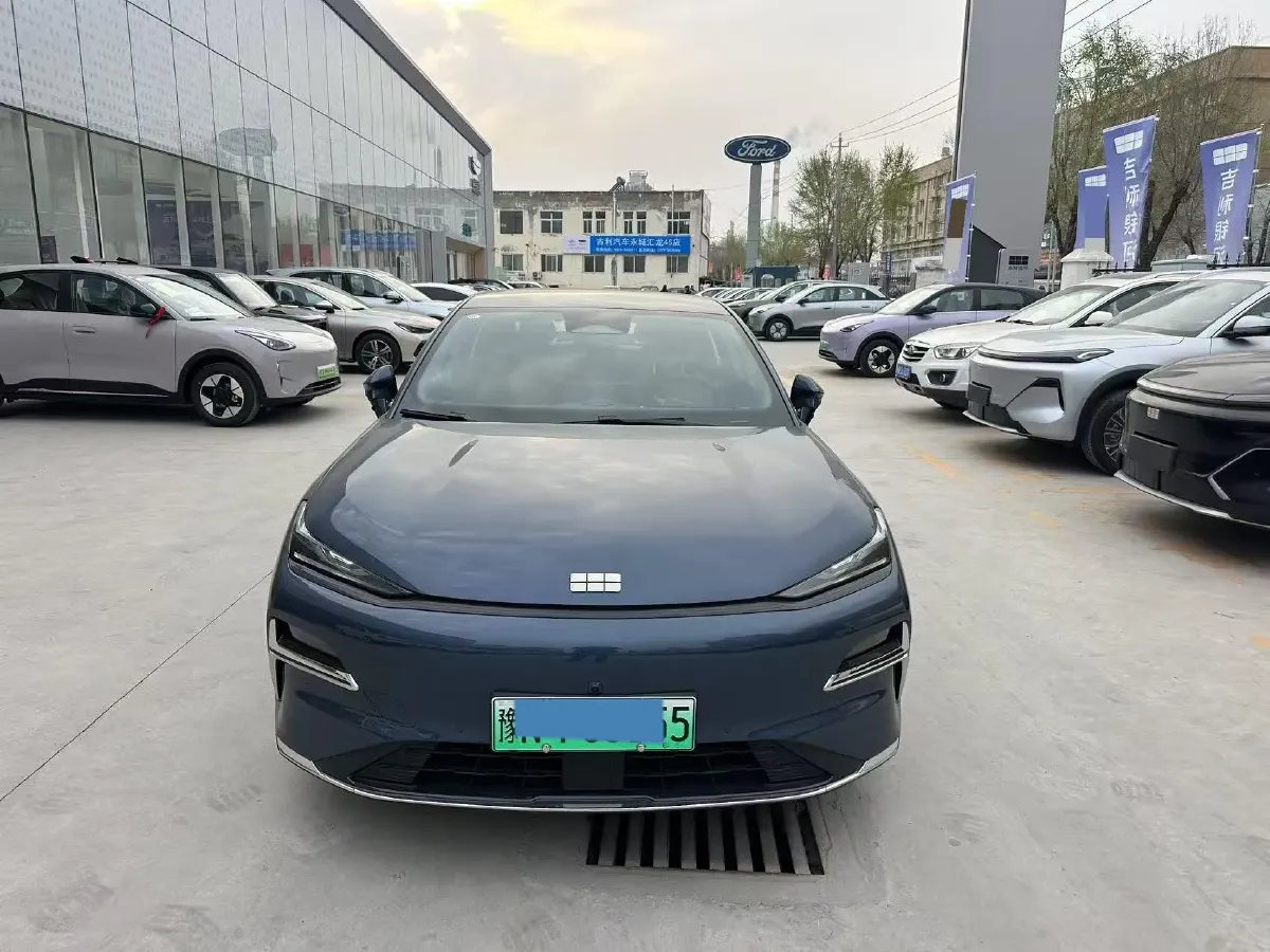 2025 Geely Galaxy Starshine 8 1.5T 163HP L4 3DHT PHEV 18.4KWH,autocango,china used car exporter,china ev exporter,chinese used car exporter,chinese used ev exporter