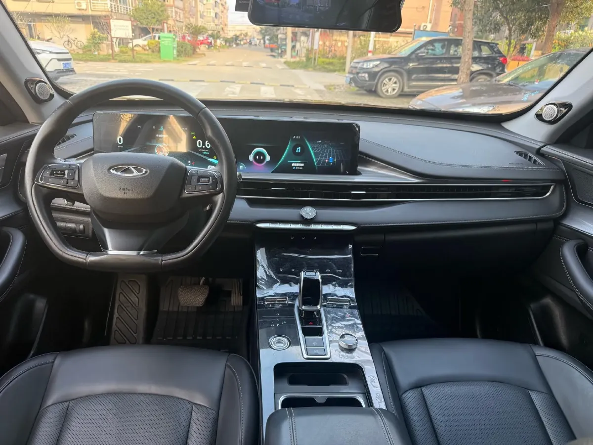 2021 Chery Tiggo 8 Plus 1.6T 197HP L4 7DCT,autocango,china used car exporter,china ev exporter,chinese used car exporter,chinese used ev exporter