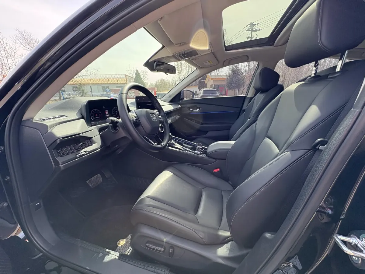 2023 Honda Accord 1.5T 192HP L4 CVT,autocango,china used car exporter,china ev exporter,chinese used car exporter,chinese used ev exporter