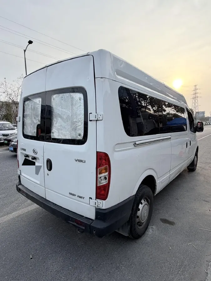2020 MAXUS XinTu V80 2.5T 136HP L4 6MT,autocango,china used car exporter,china ev exporter,chinese used car exporter,chinese used ev exporter