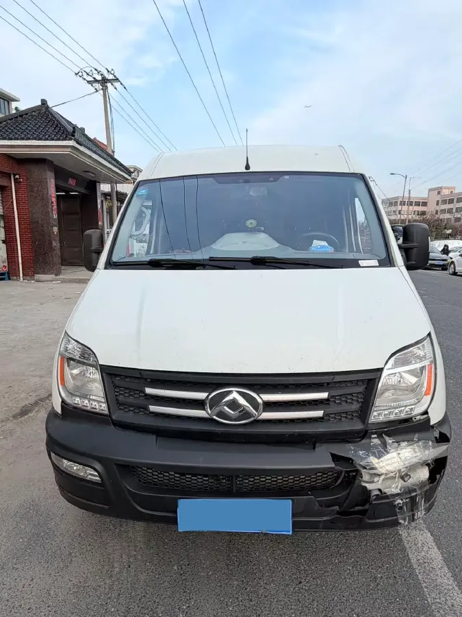 2020 MAXUS XinTu V80 2.5T 136HP L4 6MT,autocango,china used car exporter,china ev exporter,chinese used car exporter,chinese used ev exporter