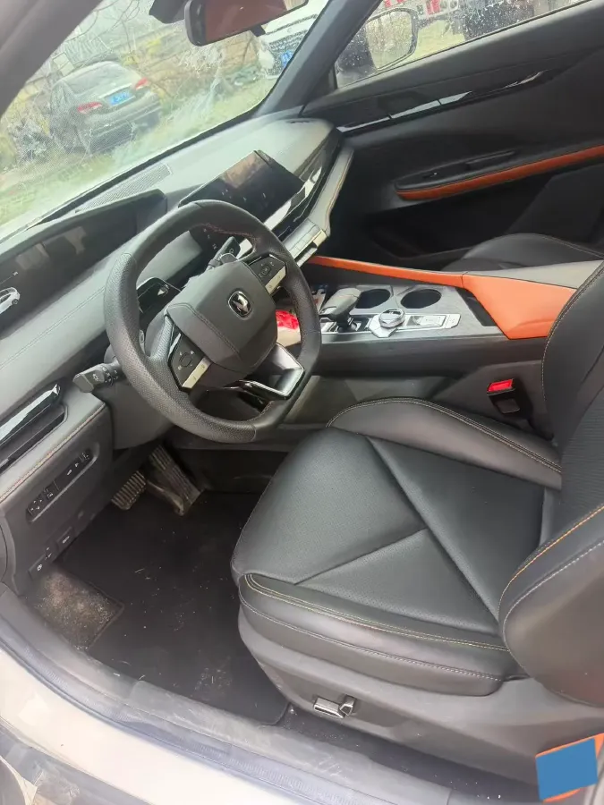 2023 ChangAn UNI-V 1.5T 188HP L4 7DCT,autocango,china used car exporter,china ev exporter,chinese used car exporter,chinese used ev exporter