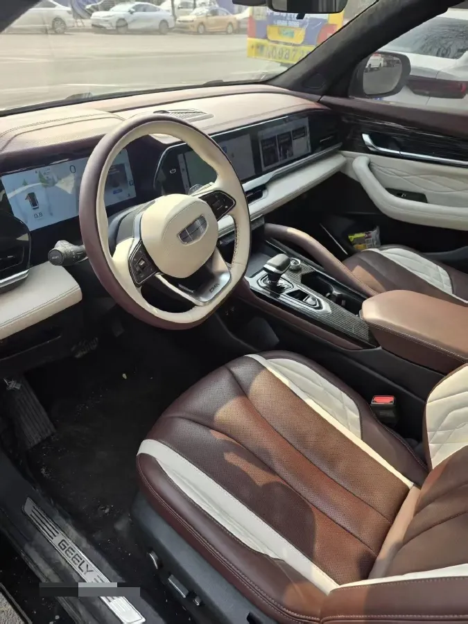 2021 Geely Monjaro 2.0T 218HP L4 7DCT,autocango,china used car exporter,china ev exporter,chinese used car exporter,chinese used ev exporter