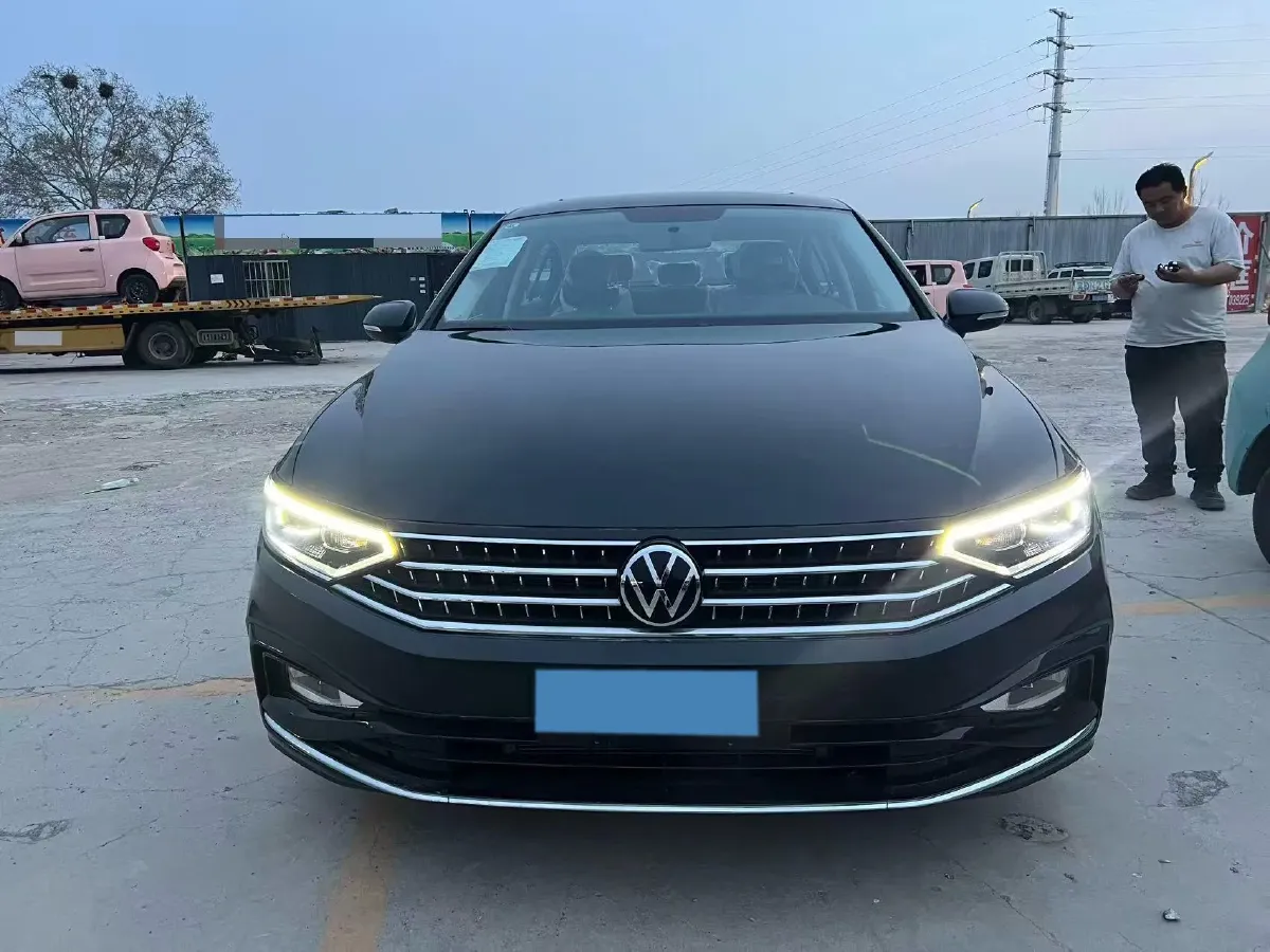2024 Volkswagen Magotan 1.4T 150HP L4 7DCT,autocango,china used car exporter,china ev exporter,chinese used car exporter,chinese used ev exporter