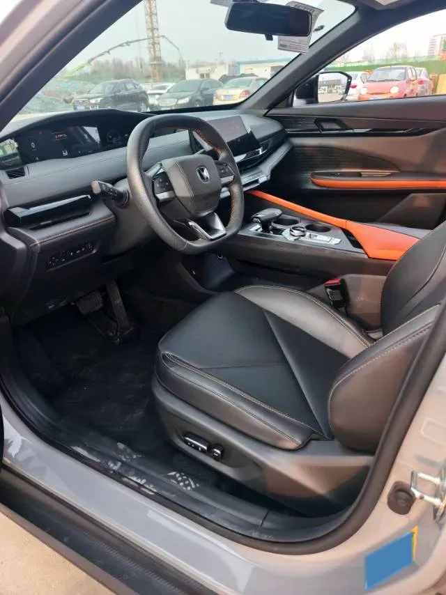 2023 ChangAn UNI-V iDD 1.5T 170HP L4 6TCT PHEV 18.4KWH,autocango,china used car exporter,china ev exporter,chinese used car exporter,chinese used ev exporter