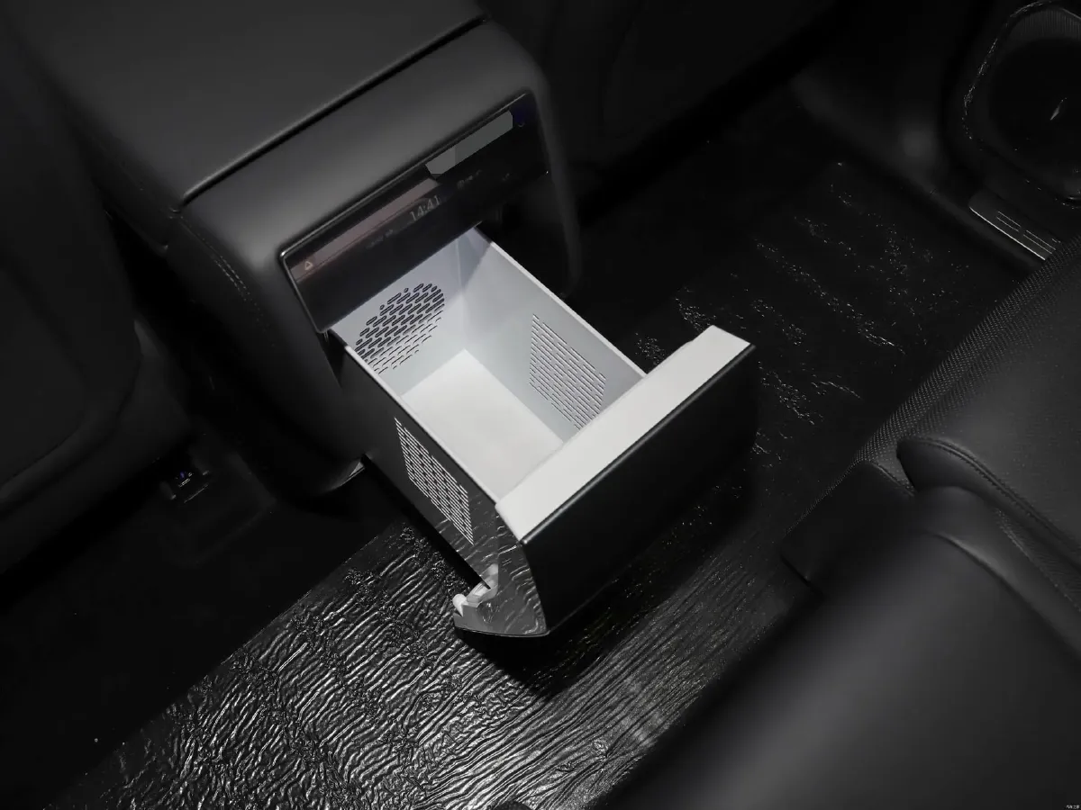 2025 FangChengBao Bao 8 2.0T 245HP L4 E-CVT PHEV,autocango,china used car exporter,china ev exporter,chinese used car exporter,chinese used ev exporter